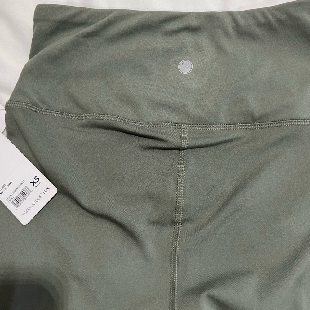NWT Yogalicious Lux Harmony Ankle Tight Size XS in Mulled Basil color - Picture 6 of 8